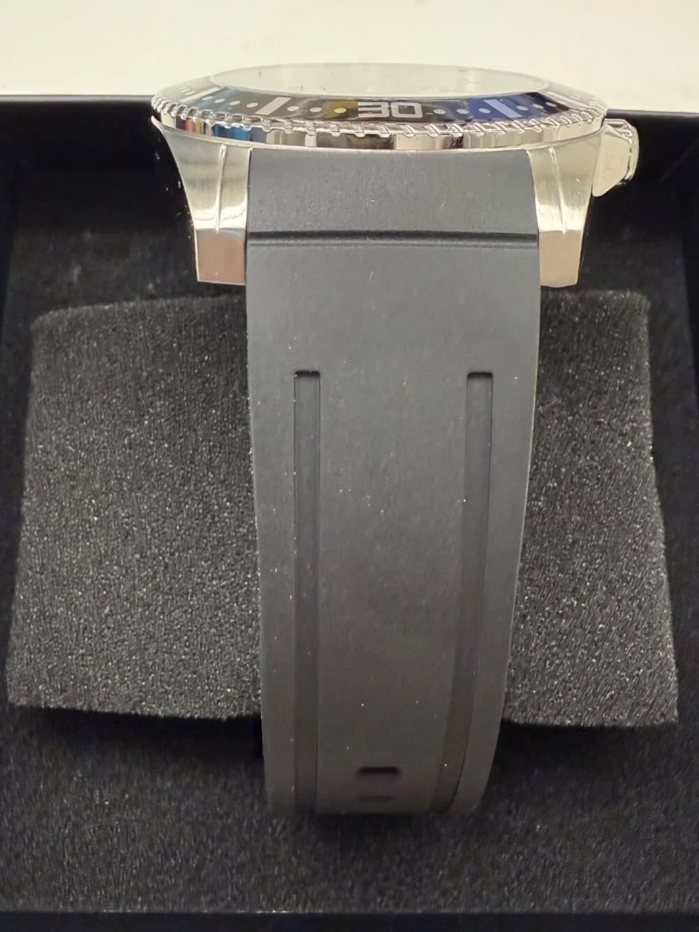 $249 Invicta Pro Diver Vigorum Men's Black Dial 48mm Quartz Watch (30742) NIB